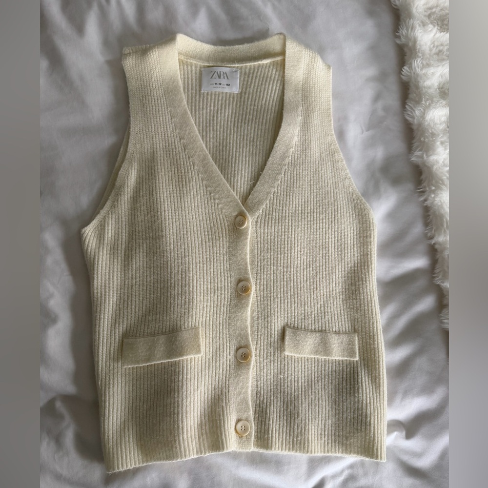 Zara Women's Cream Cardigan Sweater Vest
